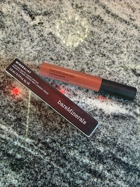 bareMinerals Mineralist Lasting Matte Liquid Lipstick — shade is Brave full size
